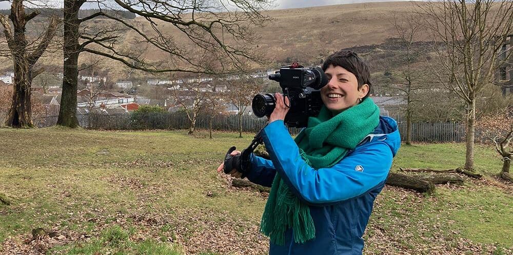 Camera operator using the Sony-FS7 camcorder